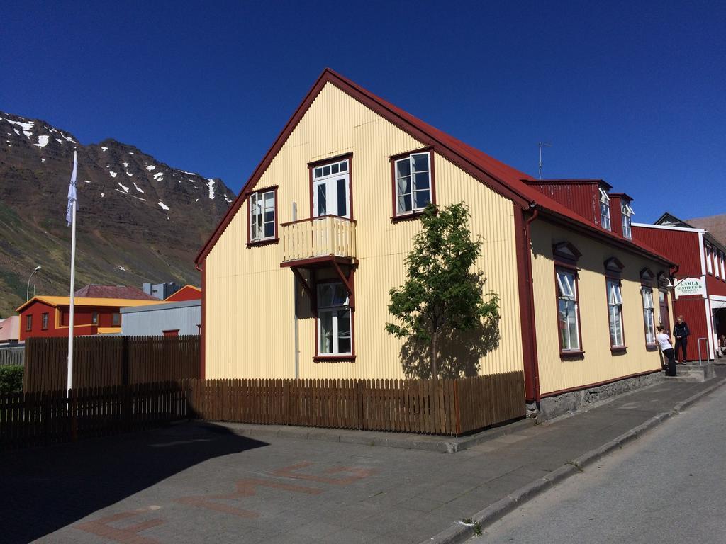 Guesthouse Gamla Isafjordur Exterior photo