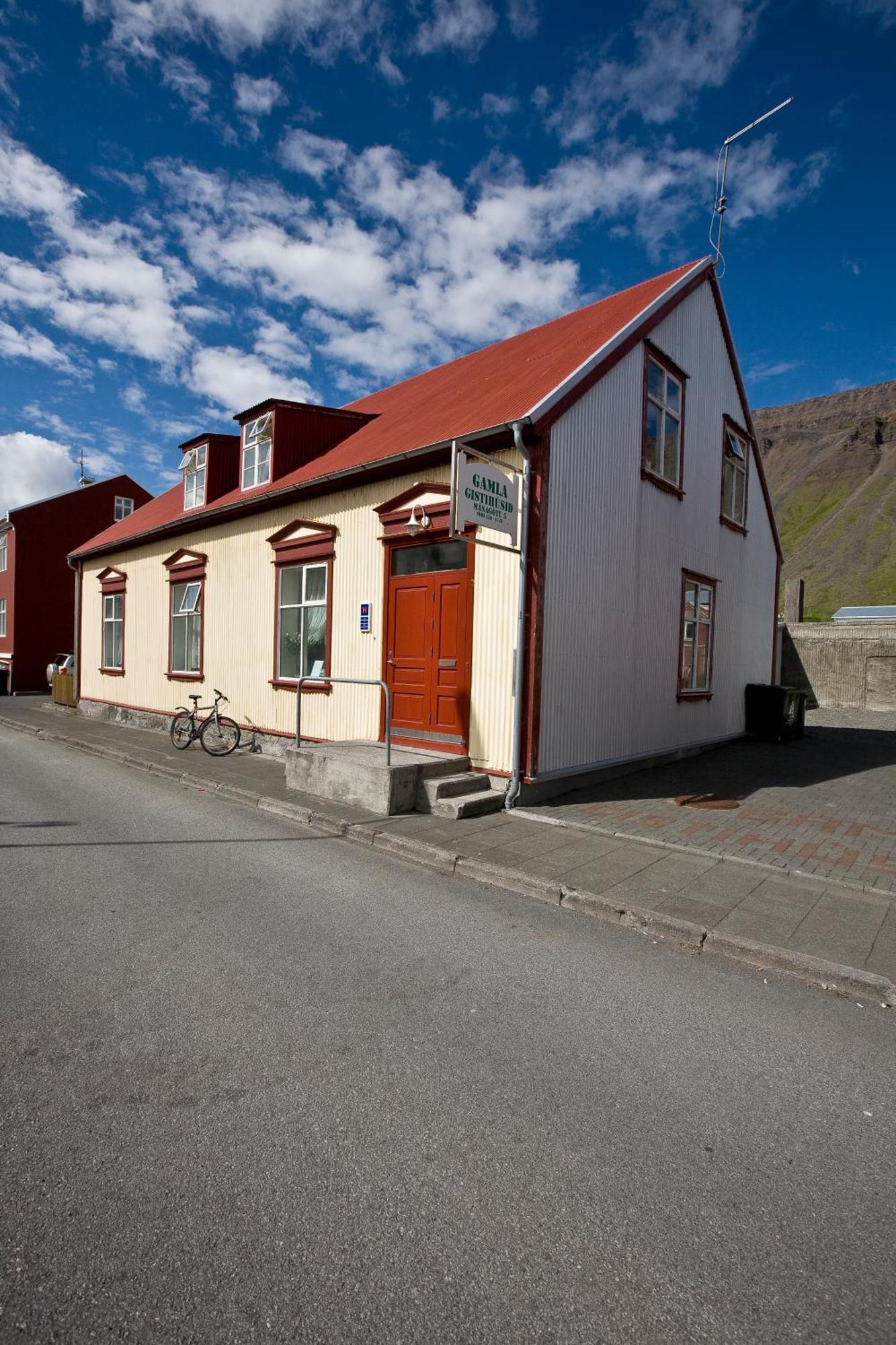 Guesthouse Gamla Isafjordur Exterior photo