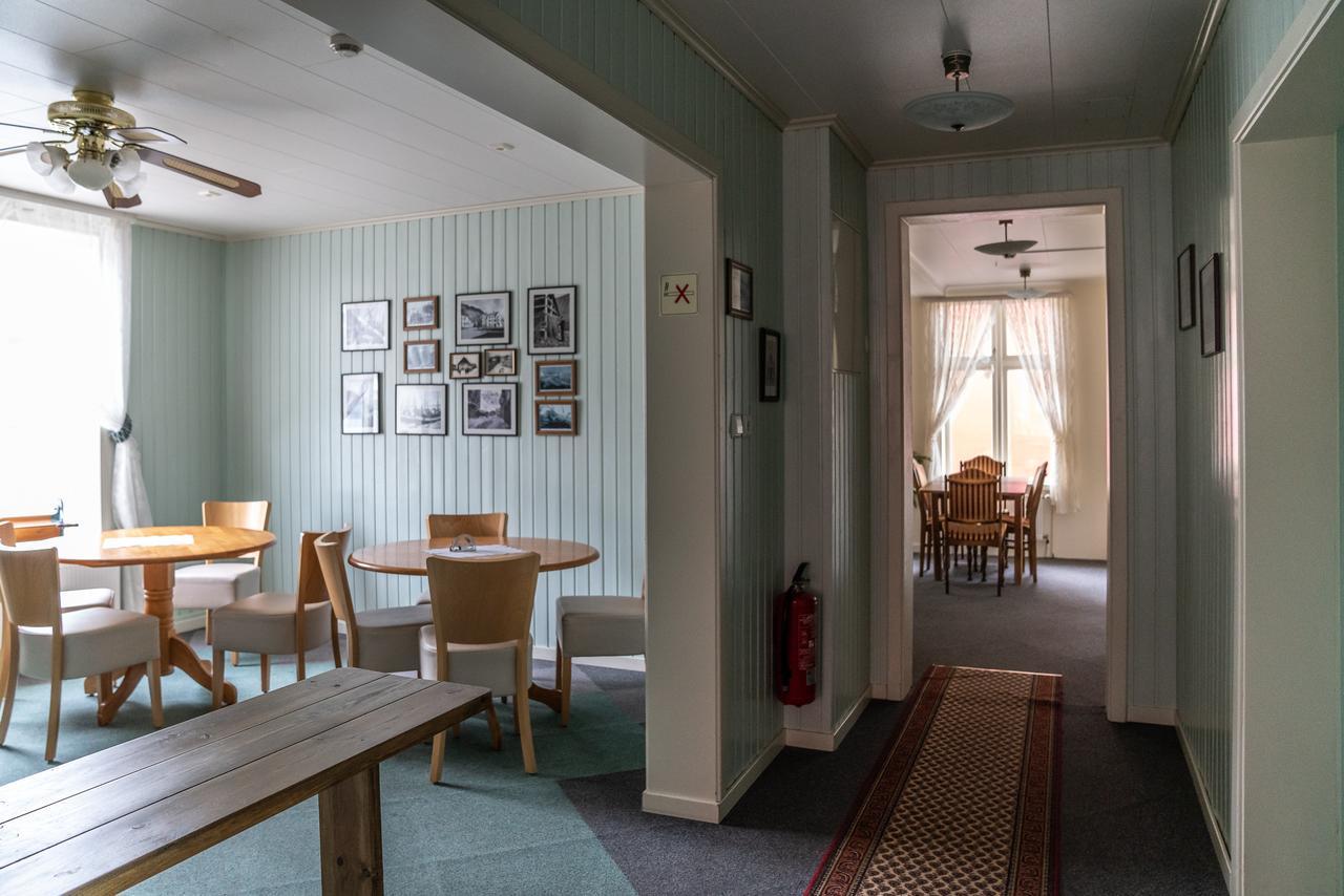 Guesthouse Gamla Isafjordur Exterior photo