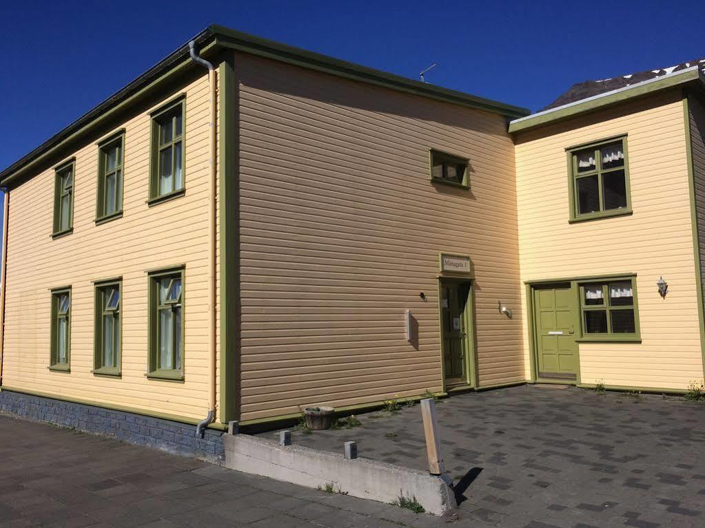 Guesthouse Gamla Isafjordur Exterior photo