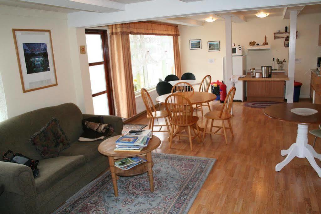 Guesthouse Gamla Isafjordur Exterior photo